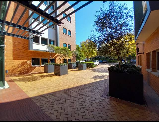 527M² OFFICE TO LET IN BRYANSTON